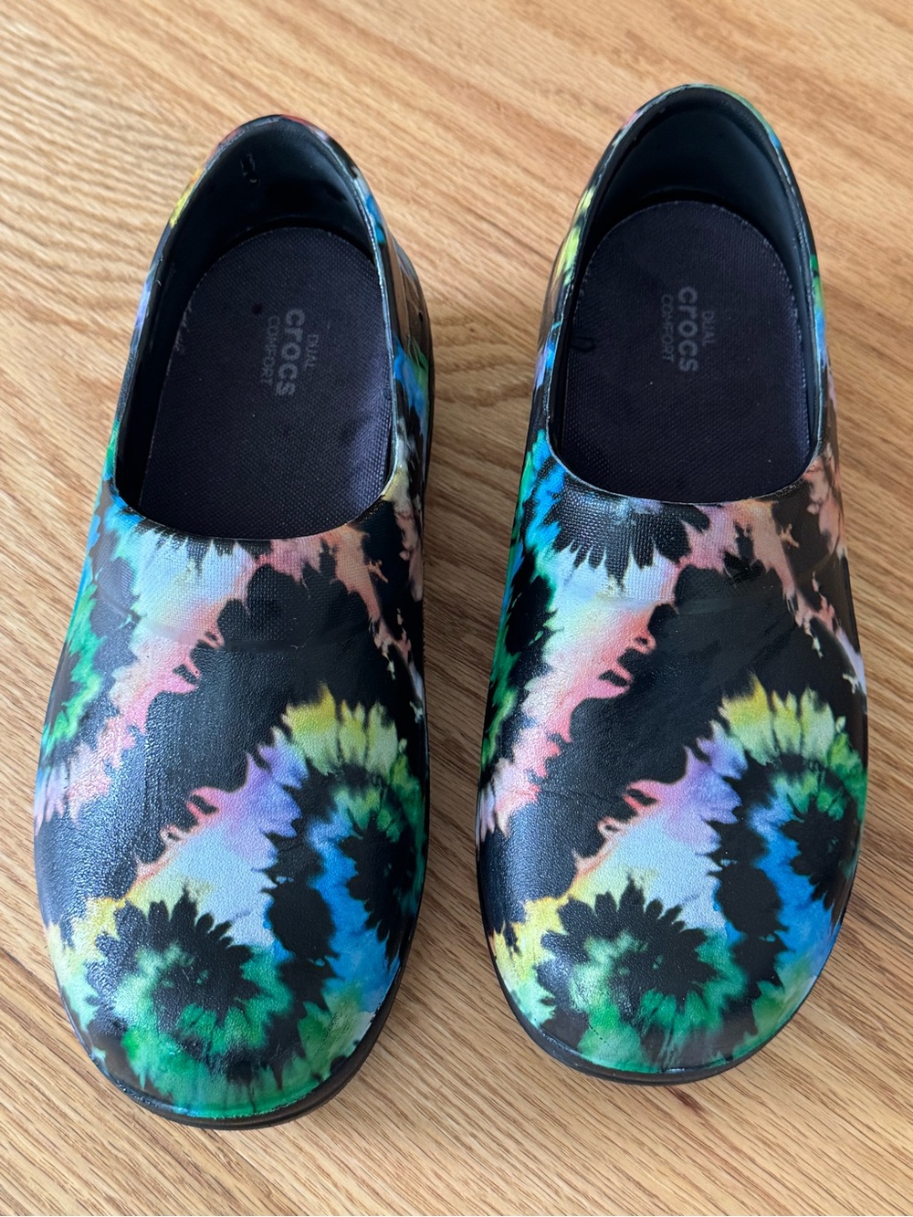 Crocs Women's Neria Pro II Graphic Work Clogs - Tie Dye Rainbow (Size 9)